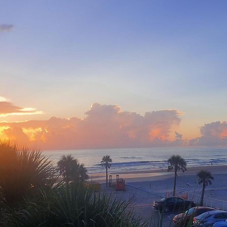 Beachside Bliss Ocean Views & Endless Fun Daytona Beach! Extérieur photo