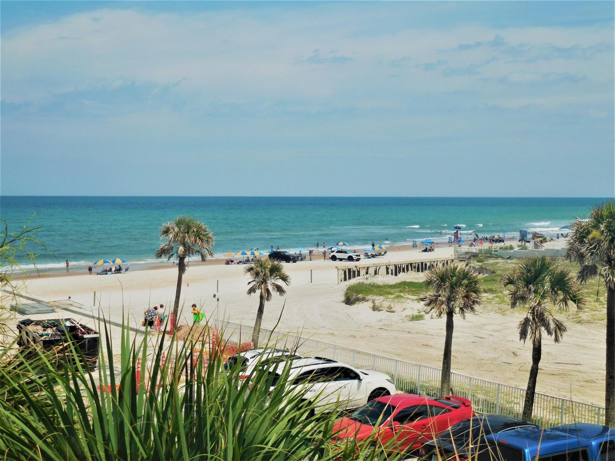 Beachside Bliss Ocean Views & Endless Fun Daytona Beach! Extérieur photo
