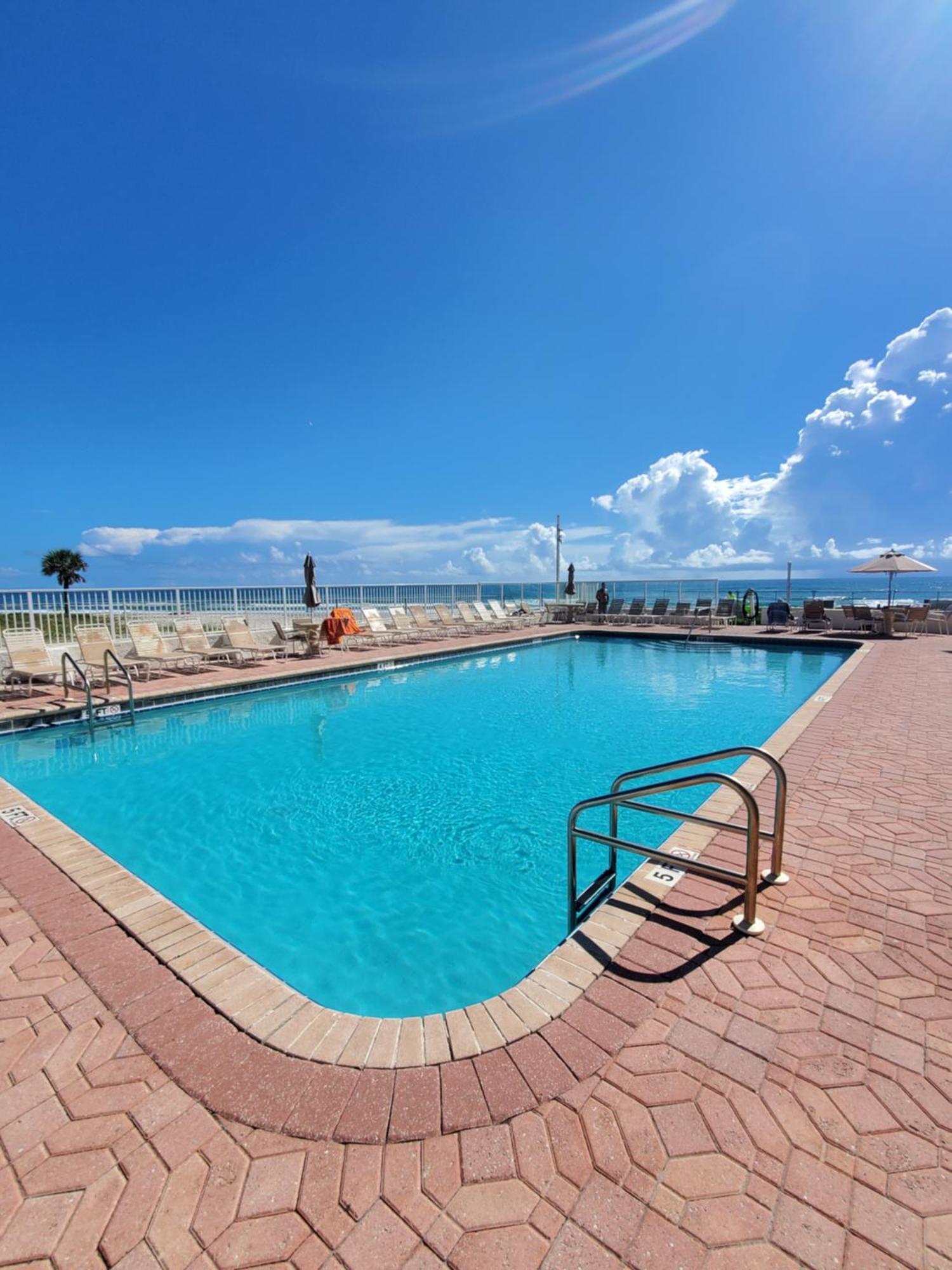 Beachside Bliss Ocean Views & Endless Fun Daytona Beach! Extérieur photo